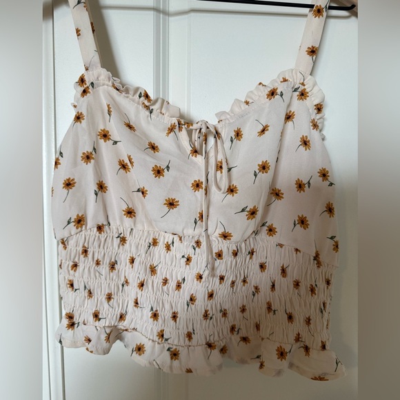 Sienna Sky Floral Daisy Ruffle Cropped Women’s Tank Top Size L - Picture 2 of 4